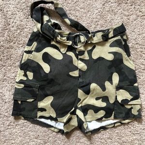 Hot & Delicious, Cargo, Shorts